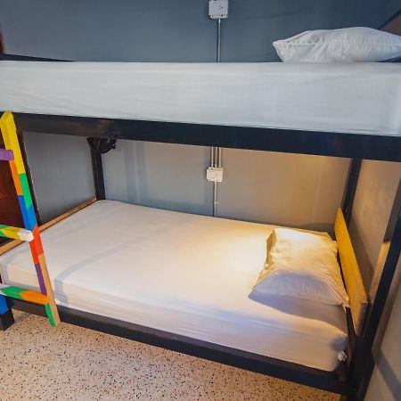 Tambo Hostel Leticia Bagian luar foto